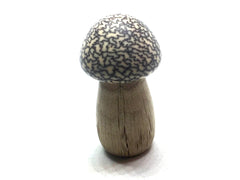 LV-5121 Canyon Live Oak & Betel Nut Mushroom Secret Compartment, Pill Holder-SCREW CAP