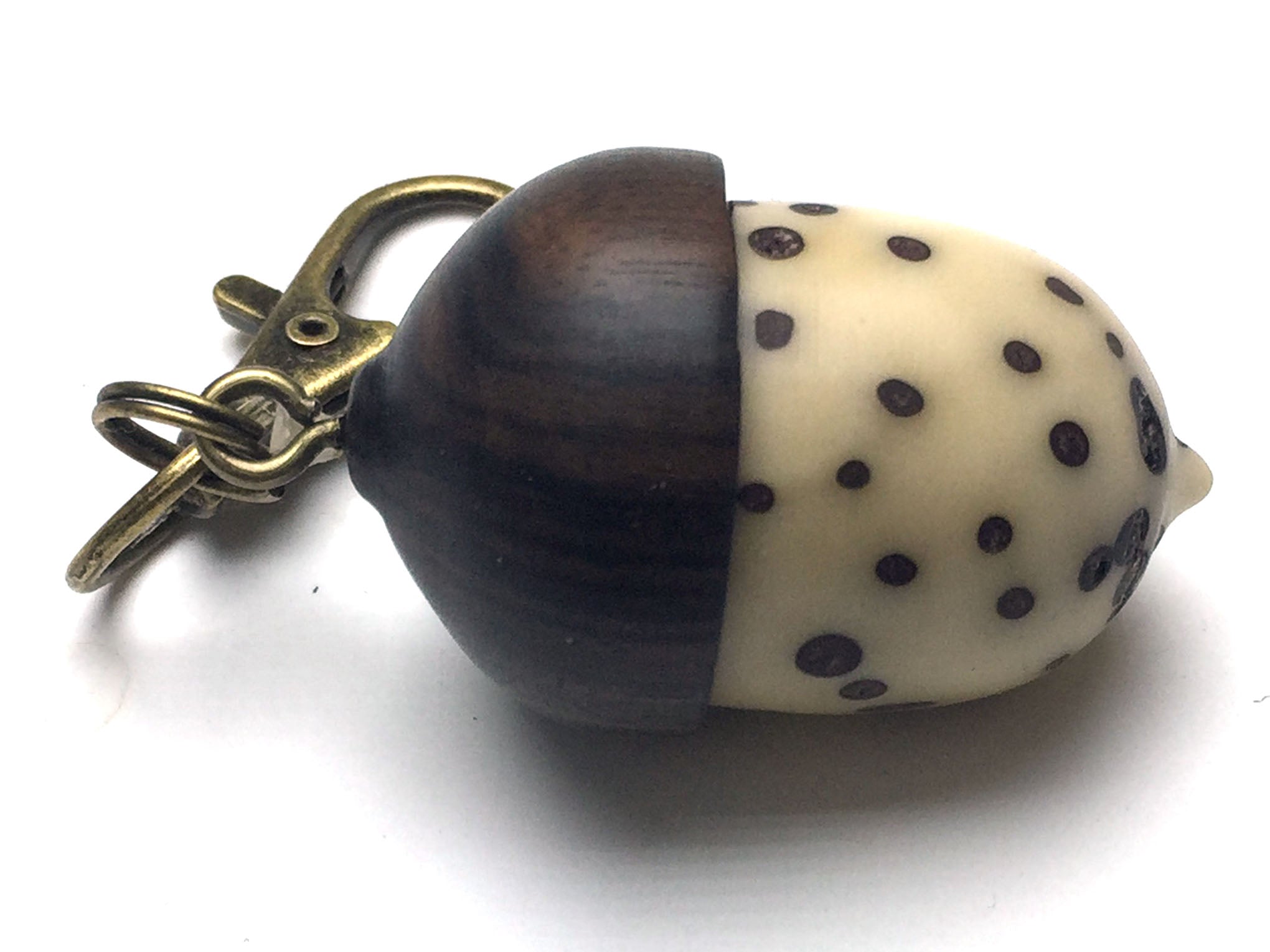 LV-5230 Raffia Palm Nut & Mun Ebony Acorn Pill Fob, Pendant Box-SCREW CAP