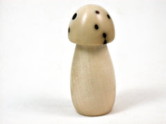 LV-3460 American Holly & Raffia Palm Nut Wooden Mushroom Box-THREADED
