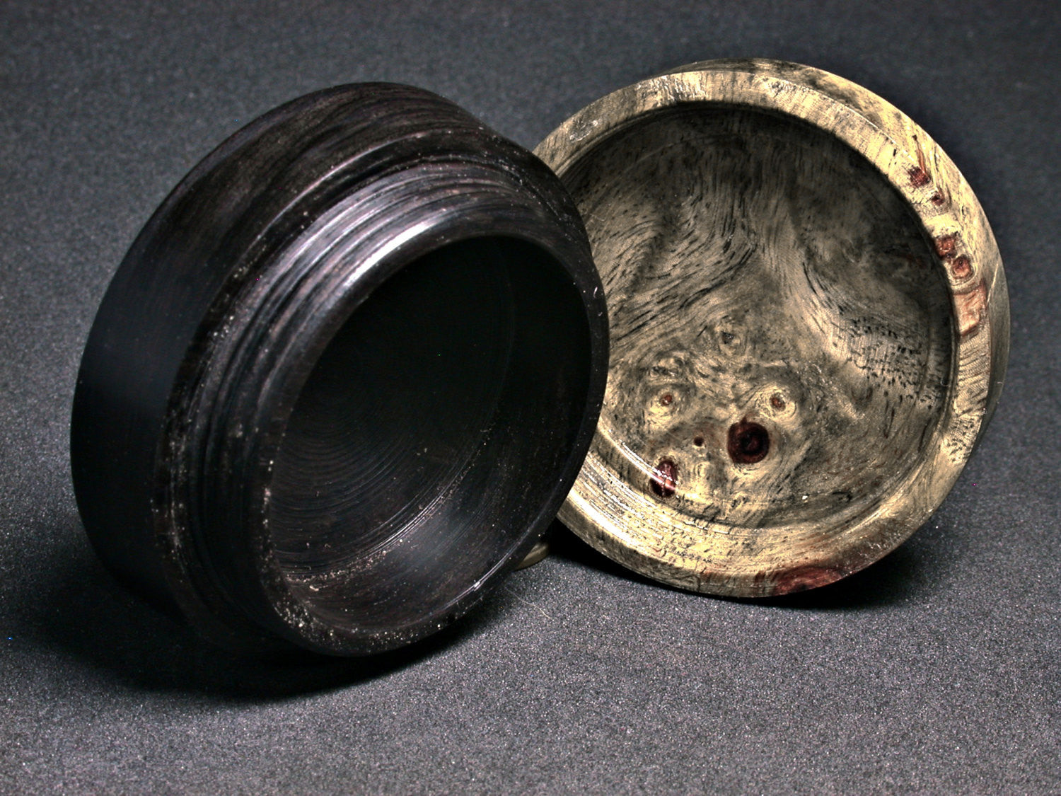 LV-1269 Amboyna Burl & Blackwood Flat Pill Box, Snuff Box, Ring Holder, Trinket Box-SCREW CAP