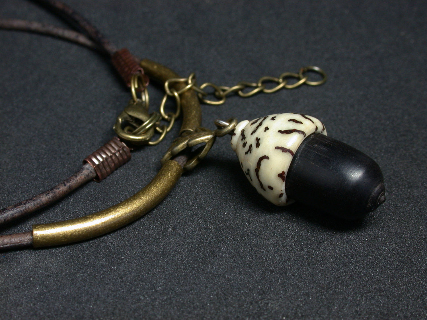 LV-1347 Gaboon Ebony & Palm Nut Threaded Pendant Necklace, Charm, Secret Compartment, Cremation Jewelry -SCREW CAP