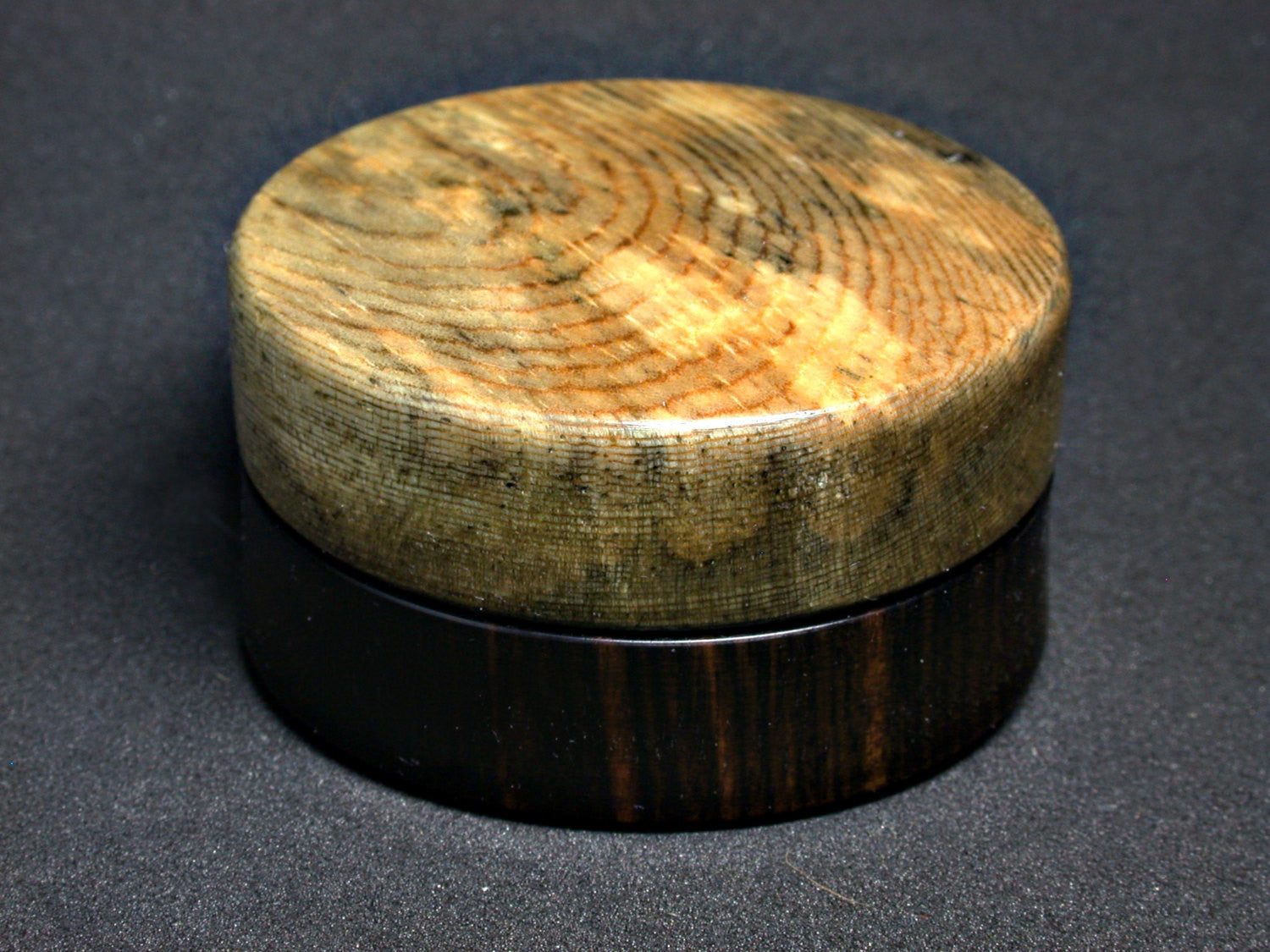 LV-1354 Indian Banyan & Mun Ebony Flat Pill Box, Ring Holder, Jewelry Box-SCREW CAP