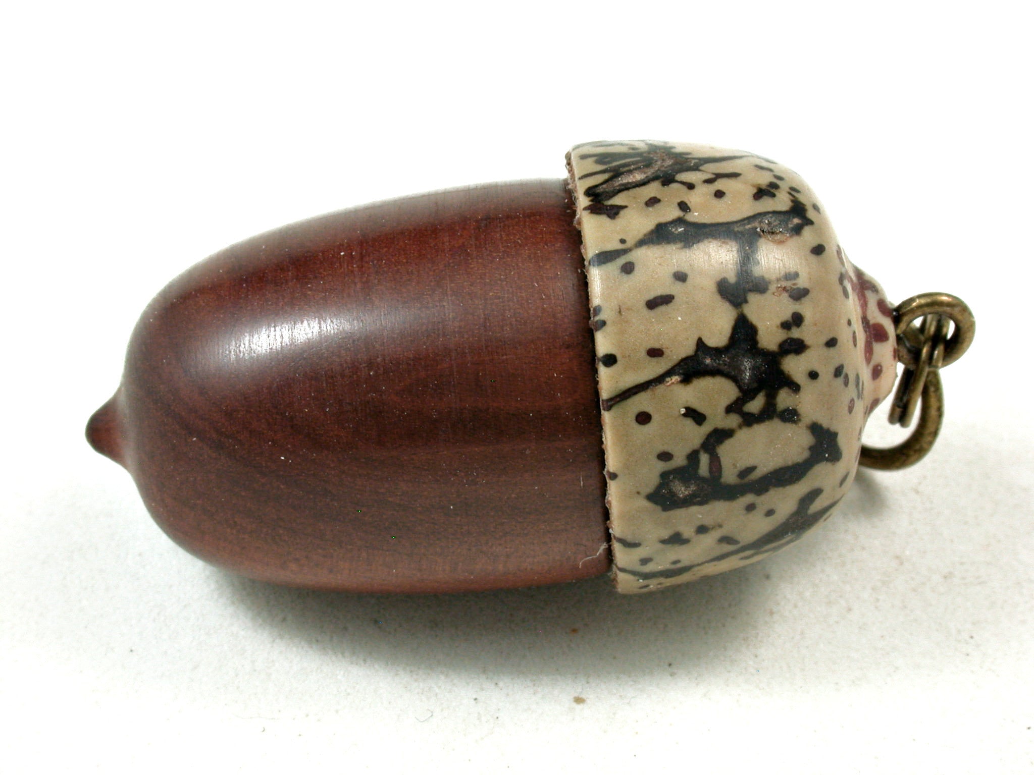 LV-3552 Manzanita & Yollilo Nut Acorn Pendant Box, Pill Fob-SCREW CAP