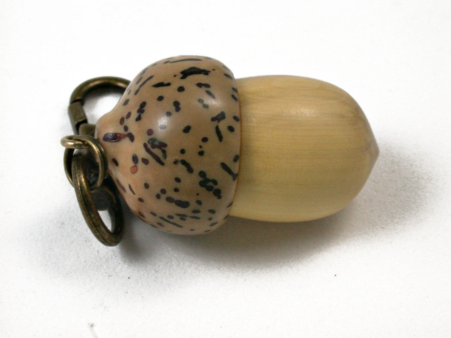 LV-1561 Boxwood  and  Yolillo Palm Nut Acorn Key Fob, Pill Holder, Memorial Pendant-SCREW CAP